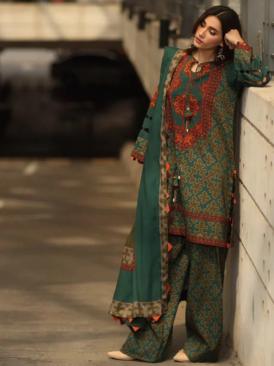 3PC LAWN PRINTED SHIRT WITH VOILE PRINTED DUAPTTA-4006 - Image 3