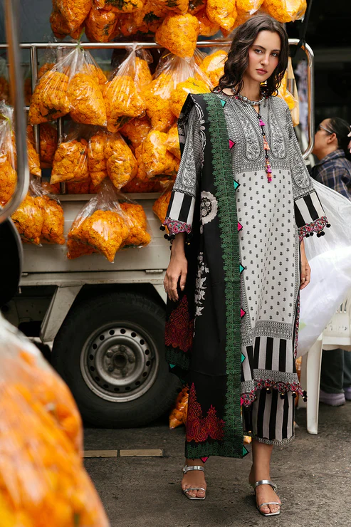 3PC LAWN PRINTED SHIRT WITH VOILE PRINTED DUAPTTA - 4013 - Image 3